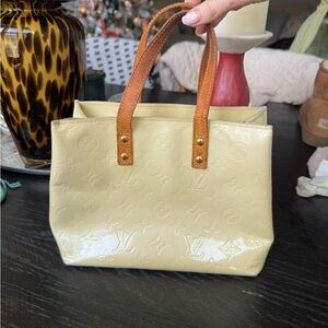 Louis Vuitton Reade PM Tote Vernis Leather